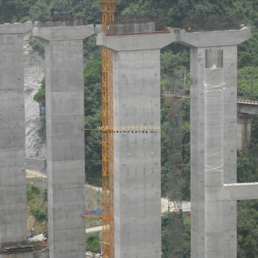 贵州湖南永吉高速公路方柱墩施工